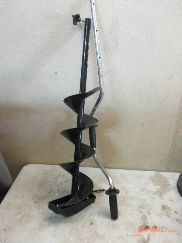 lot 93 image: Ice Auger