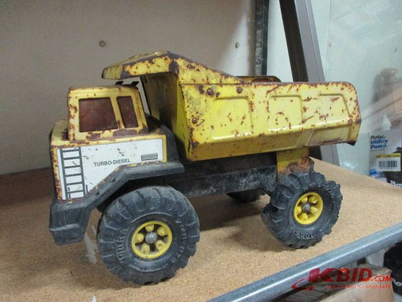 lot 96 image: Tonka Dump truck