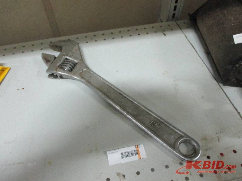 lot 116 image: 18 crescent wrench