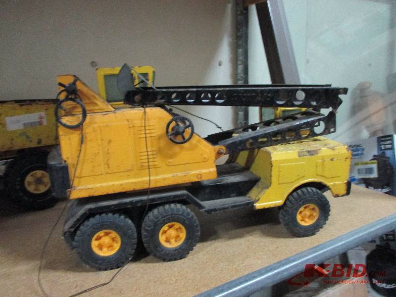 lot 126 image: Nylint Truck