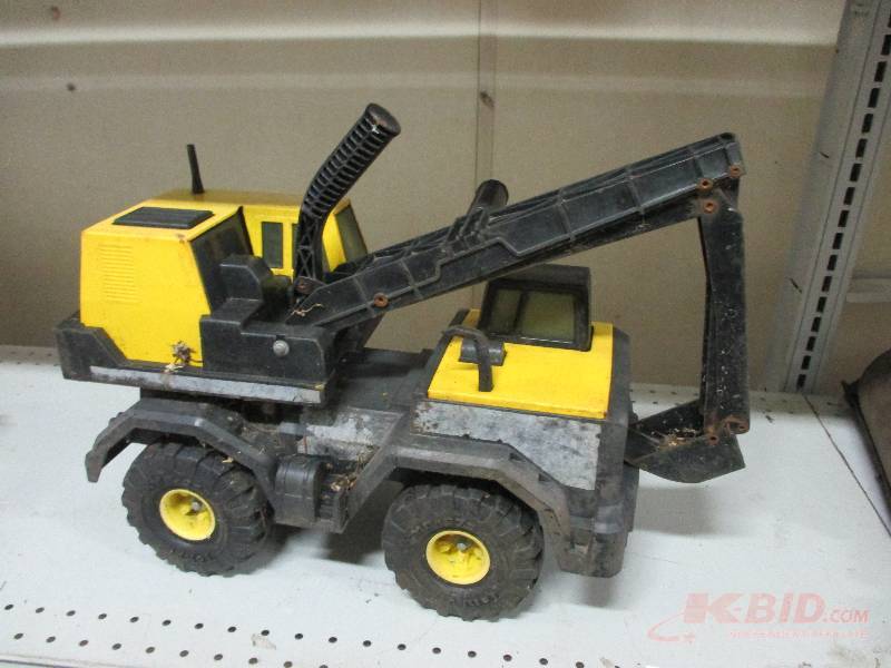 lot 139 image: Tonka Hoe Truck