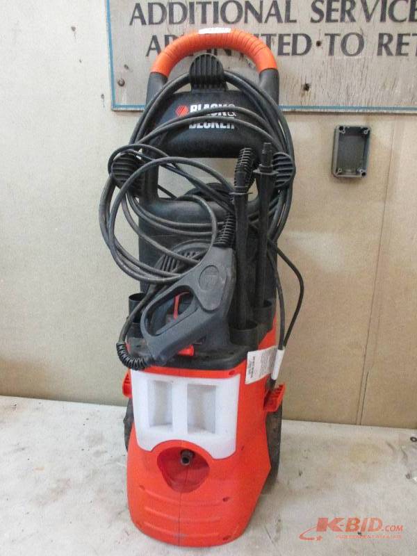 lot 154 image: Black & Decker washer