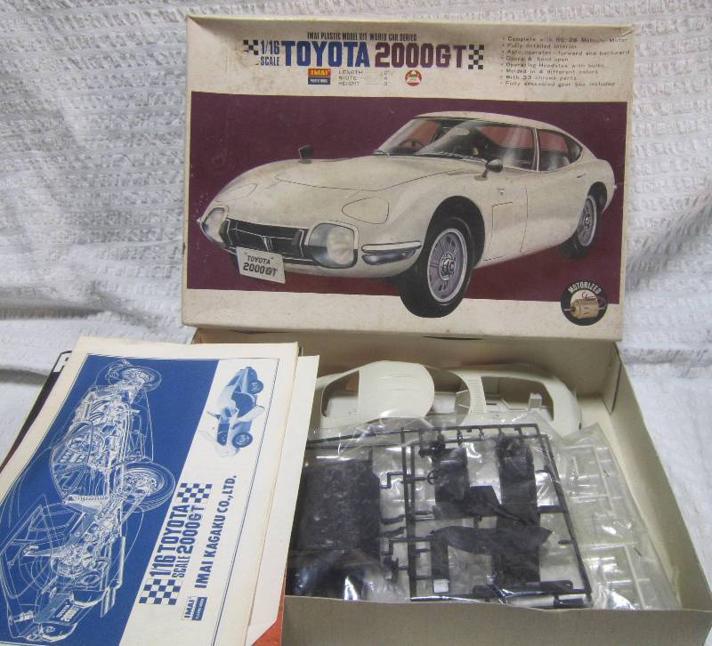 1 16 Toyota 2000 GT Model