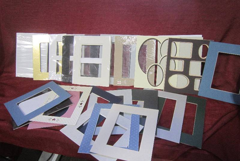 Box of Picture Mats