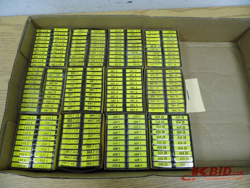 lot 1 image: Lot of New Fuses