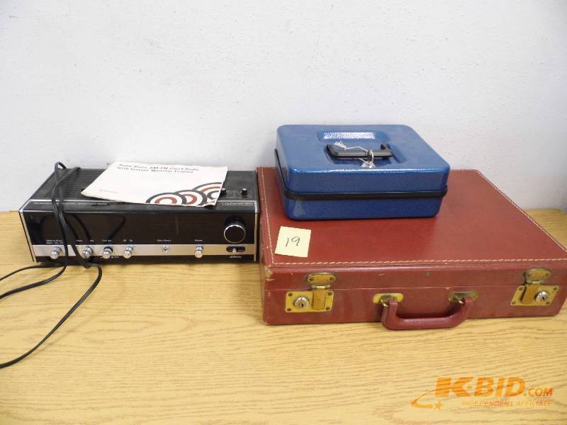 lot 19 image: Weather Radio, Brief Cases