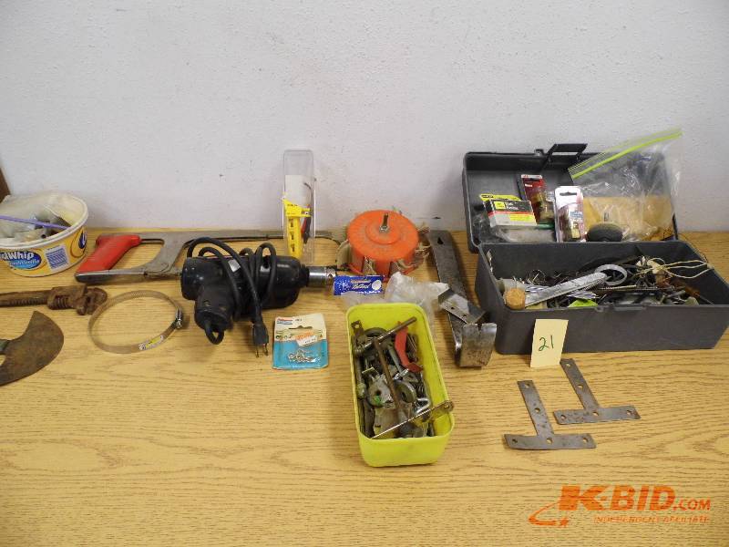 lot 21 image: Tools and Hardware