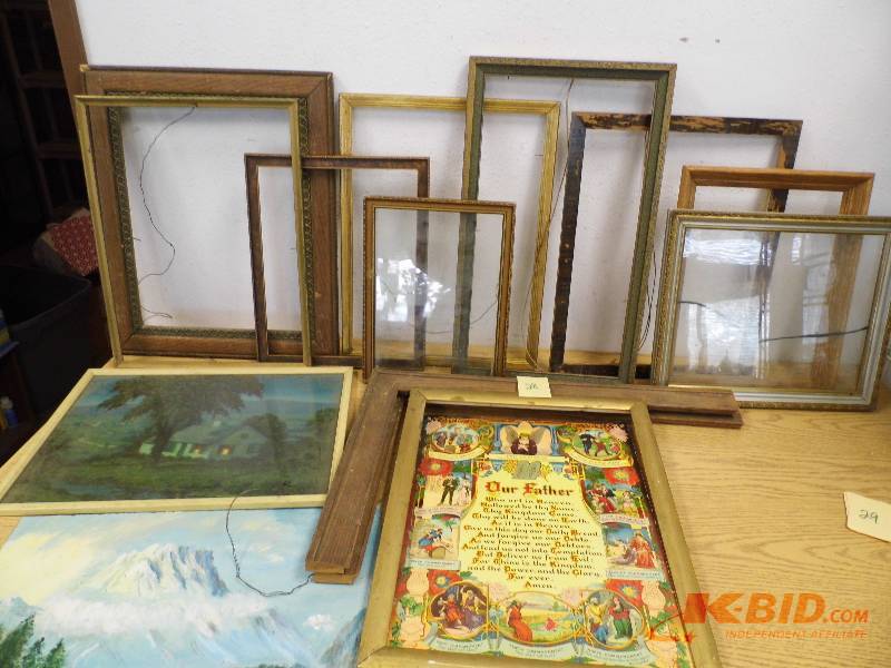 lot 28 image: Frames
