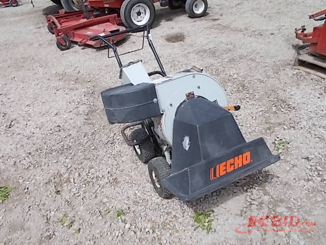 lot 15 image: Echo CSV5S ChipperShredderVacuum,...