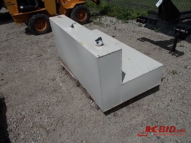 lot 22 image: Auxillary Fuel Tank, 60.5 x 31.25 x...