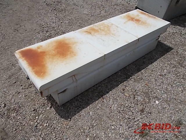 lot 30 image: Steel Saddle Toolbox, Fits Full Siz...