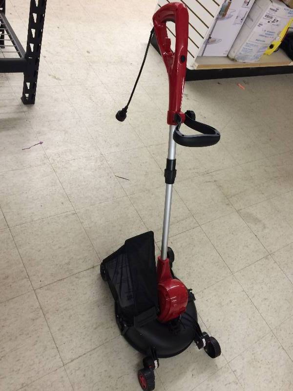 lot 118 image: Master Craft Convertible Electric Trimmer & Edger