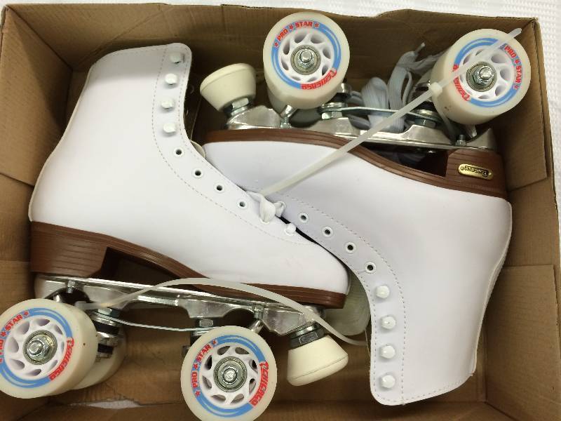 lot 6 image: chicago womens size 6 skates