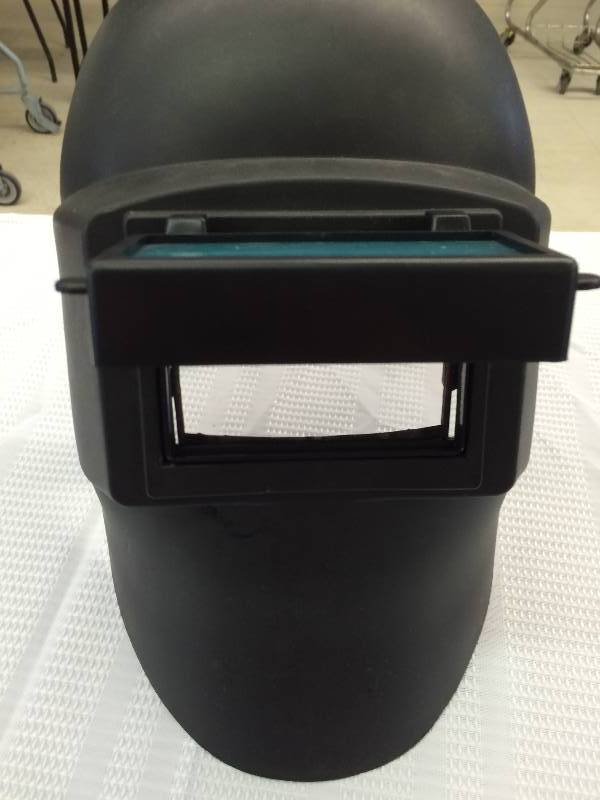 lot 14 image: welding helmit