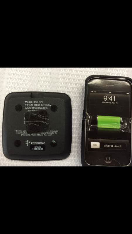lot 16 image: power mat wireless iphone and ipod touch case and charger