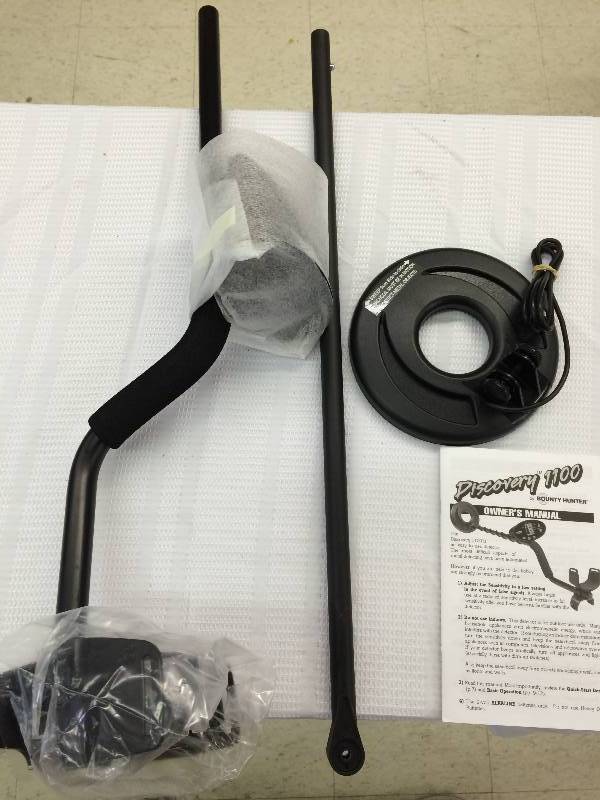 lot 24 image: discovery 1100 metal detector