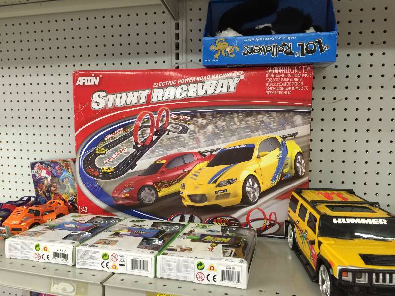 lot 36 image: asst toys #3