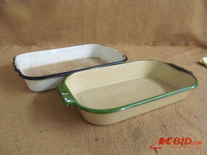 Baking pans