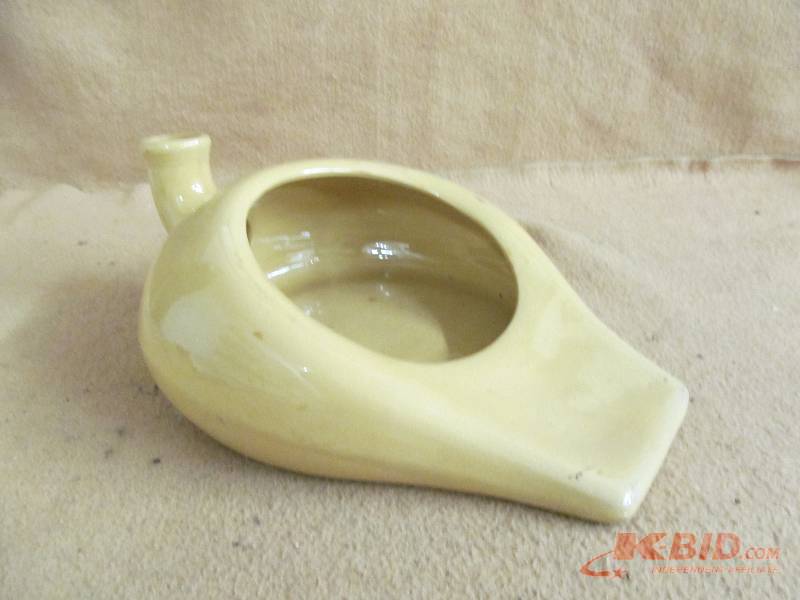 Vintage bed pan