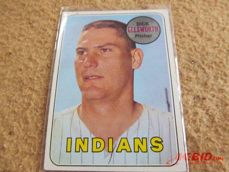 lot 9 image: Baseball Card
