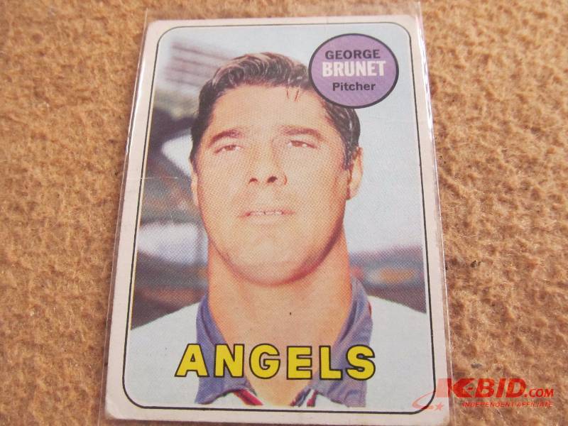 lot 10 image: Baseball Card