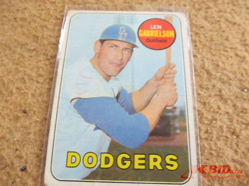 lot 13 image: Baseball Card