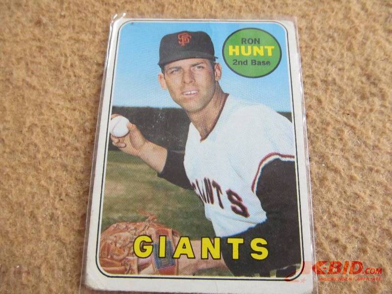 lot 35 image: Baseball Card