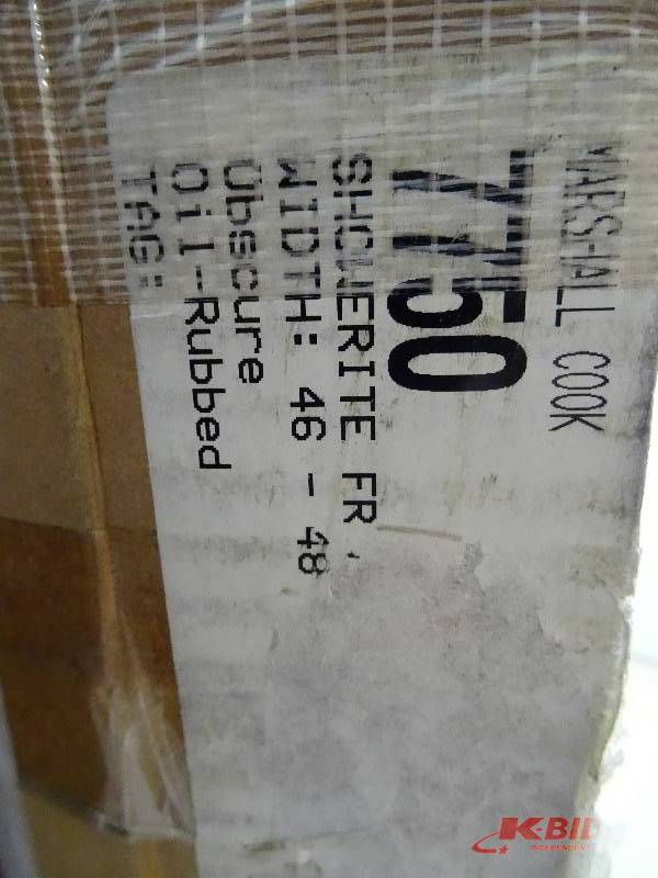 Bathtub oil rubbed door frameglass