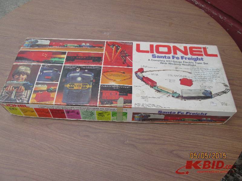 Vintage Lionel Santa Fe Freight 027...