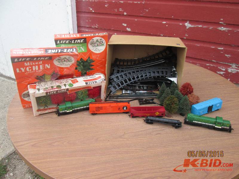 A train conesuers delight Foliage...