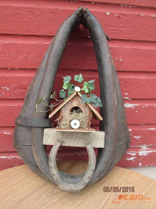 Very nice decoration made with yoke...