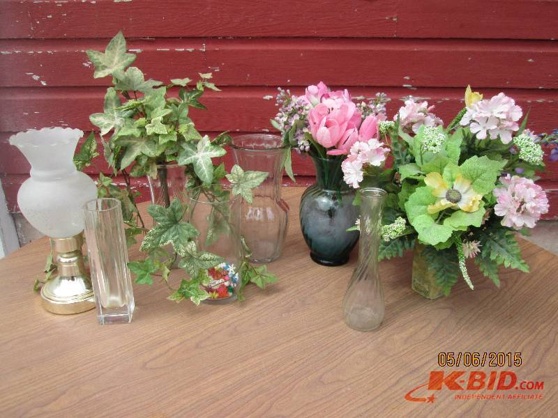 Great lot of miscellaneous vases an...