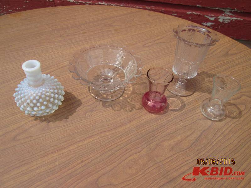 Lot of miscellaneous vintage glassw...
