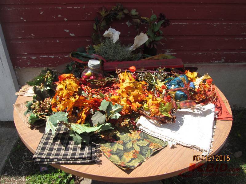 Fantastic lot of fall flowers and l...