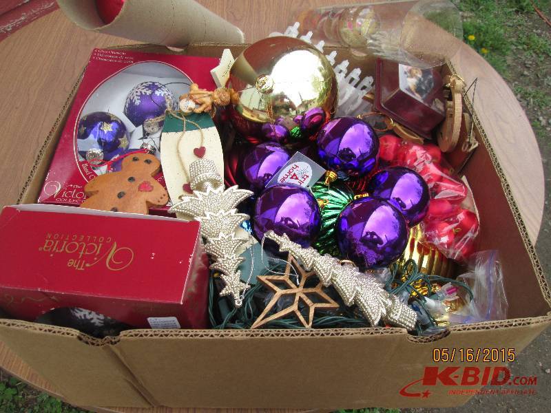 Nice lot of Christmas tree ornament...