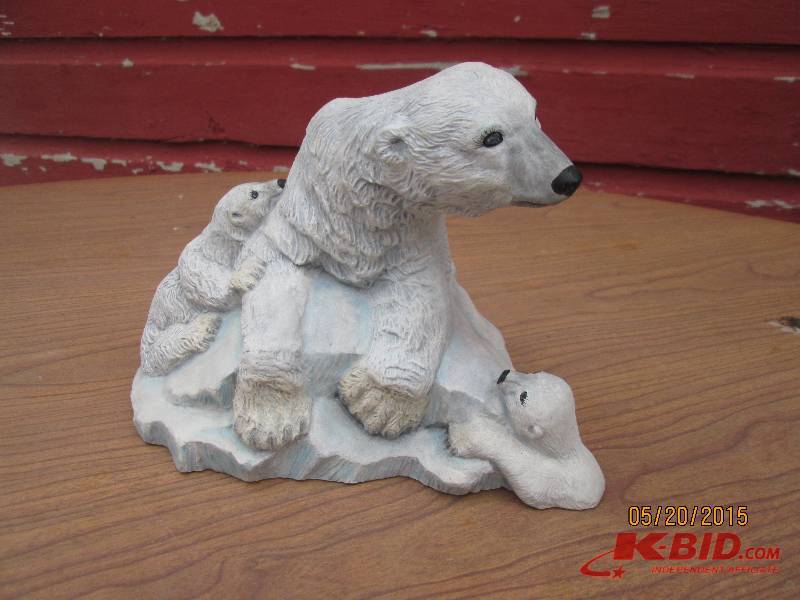 Porcelain polar bear with cubs...
