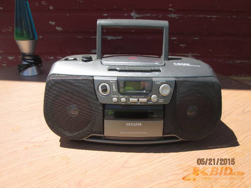 Aiwa boombox. AMFMCassetteCD...