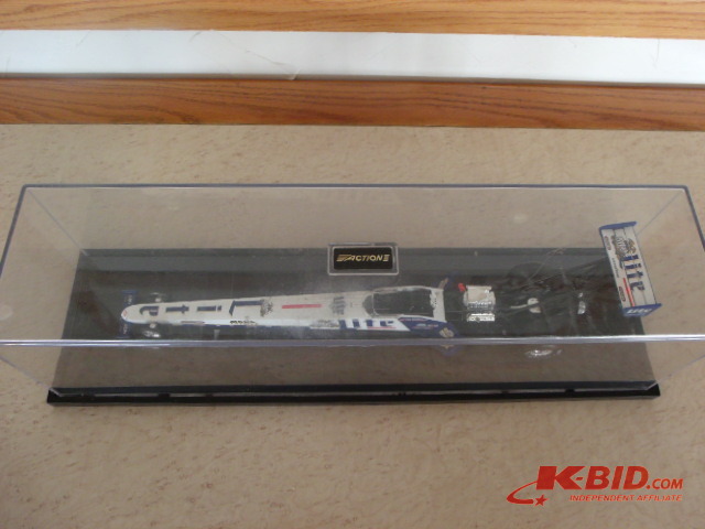 124 scale Diecast Larry Dixon Top Fuel Dragster in case