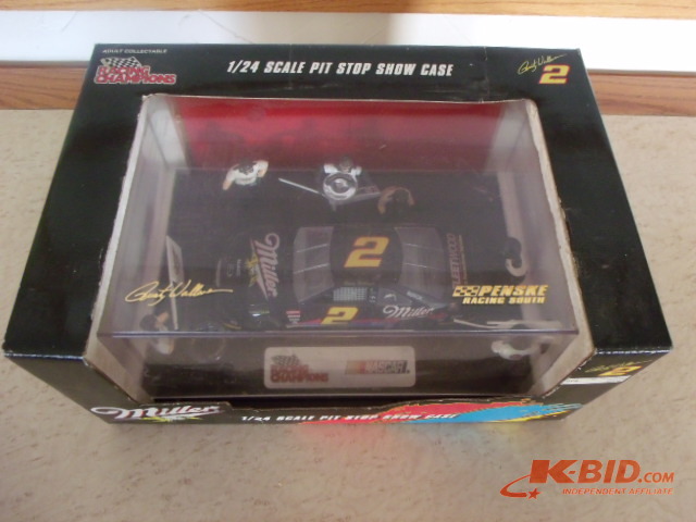 Rusty Wallace 124 scale diecast Pit Stop Show Case still in box