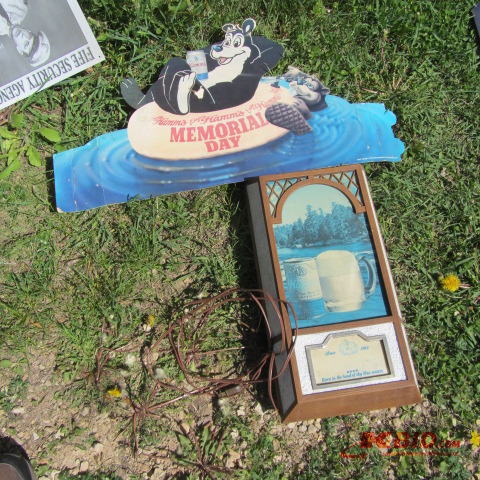 lot 26 image: Hamms Light & Memorial Day Promos