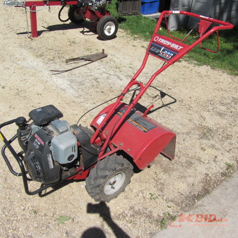 lot 35 image: Troybilt Rear Tine Tiller