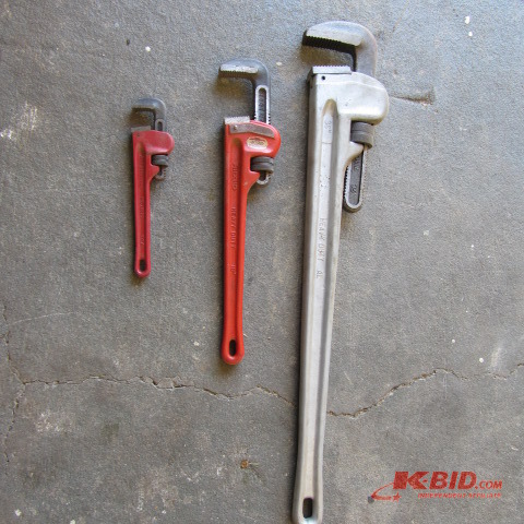 lot 48 image: Pipe Wrenches
