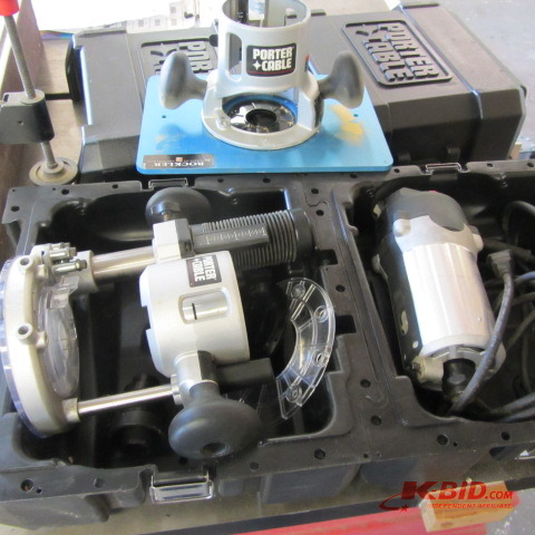lot 49 image: Porter Cable Plunge Router