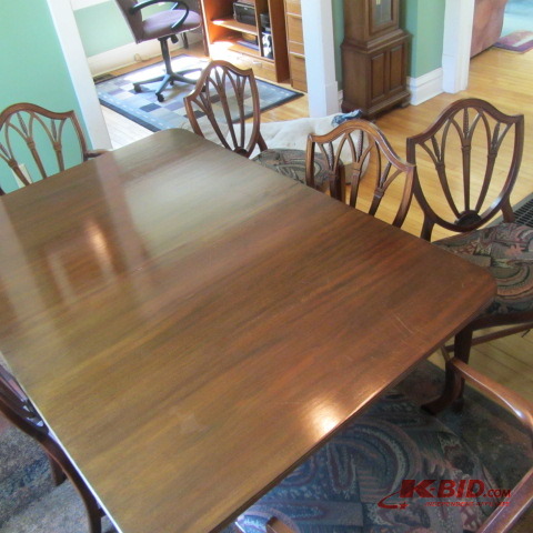 lot 51 image: Mahogany Dine Table, Chairs