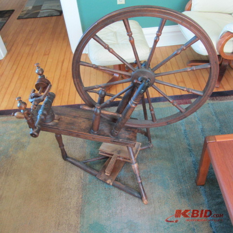 lot 54 image: Antique Spinning Wheel