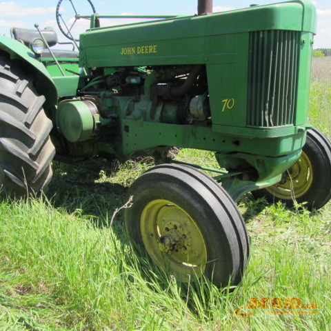 lot 2 image: John Deere 70 Wheatland Tractor