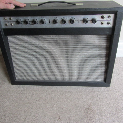 lot 74 image: MW Airlines Amplifier