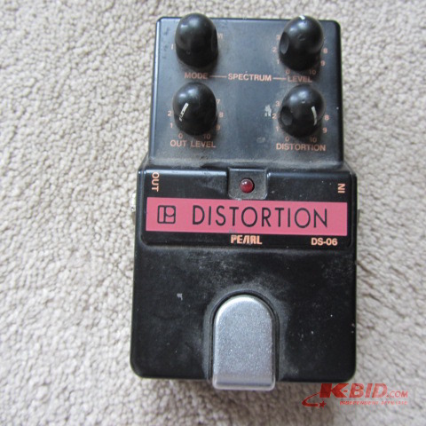 lot 75 image: Pearl Overdrive Pedal
