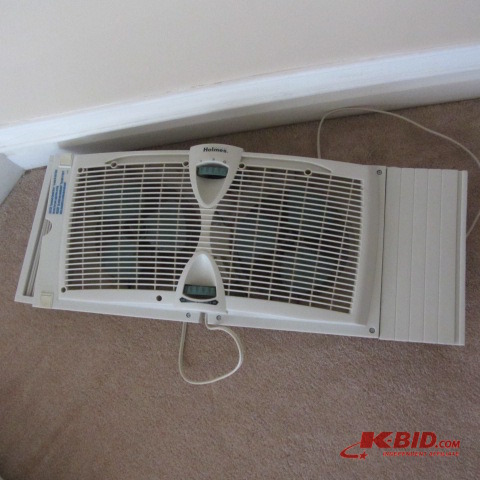lot 78 image: Adjustable Window Fan