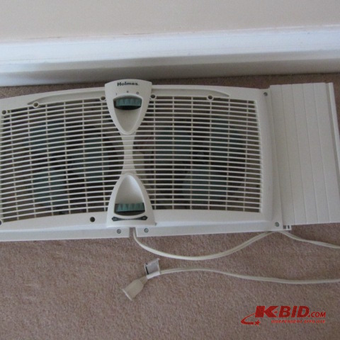 lot 79 image: Adjustable Window Fan
